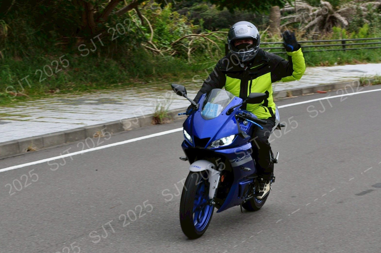 ライダーたちの走行