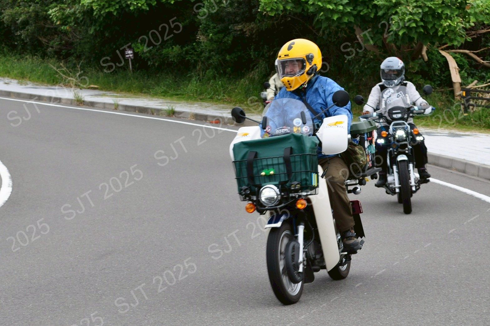 ライダーたちの走行