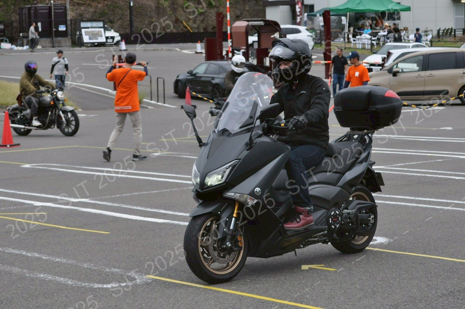 ライダーたちの走行