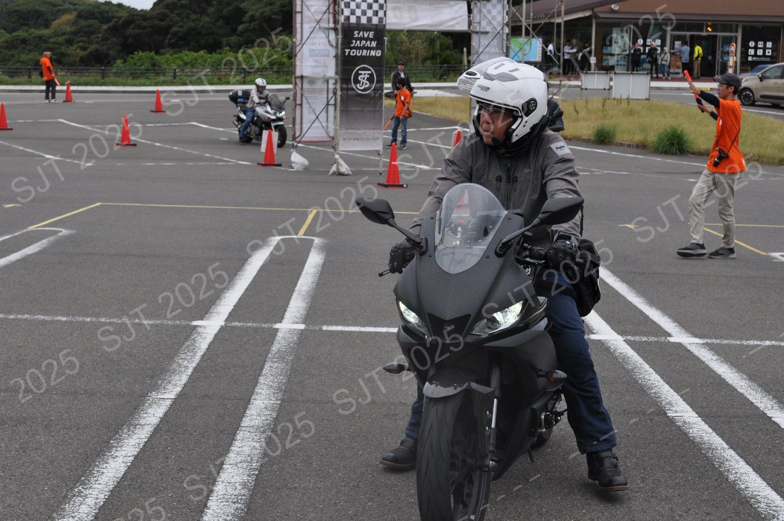 ライダーたちの走行